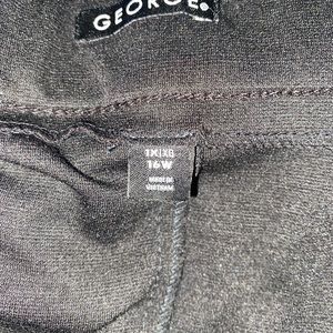 Black skirt 16W fits to size